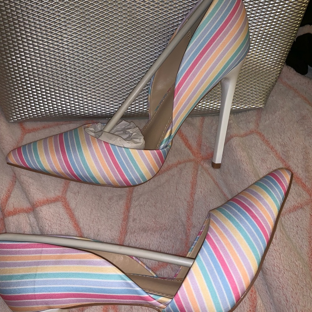 Striped heels brand new